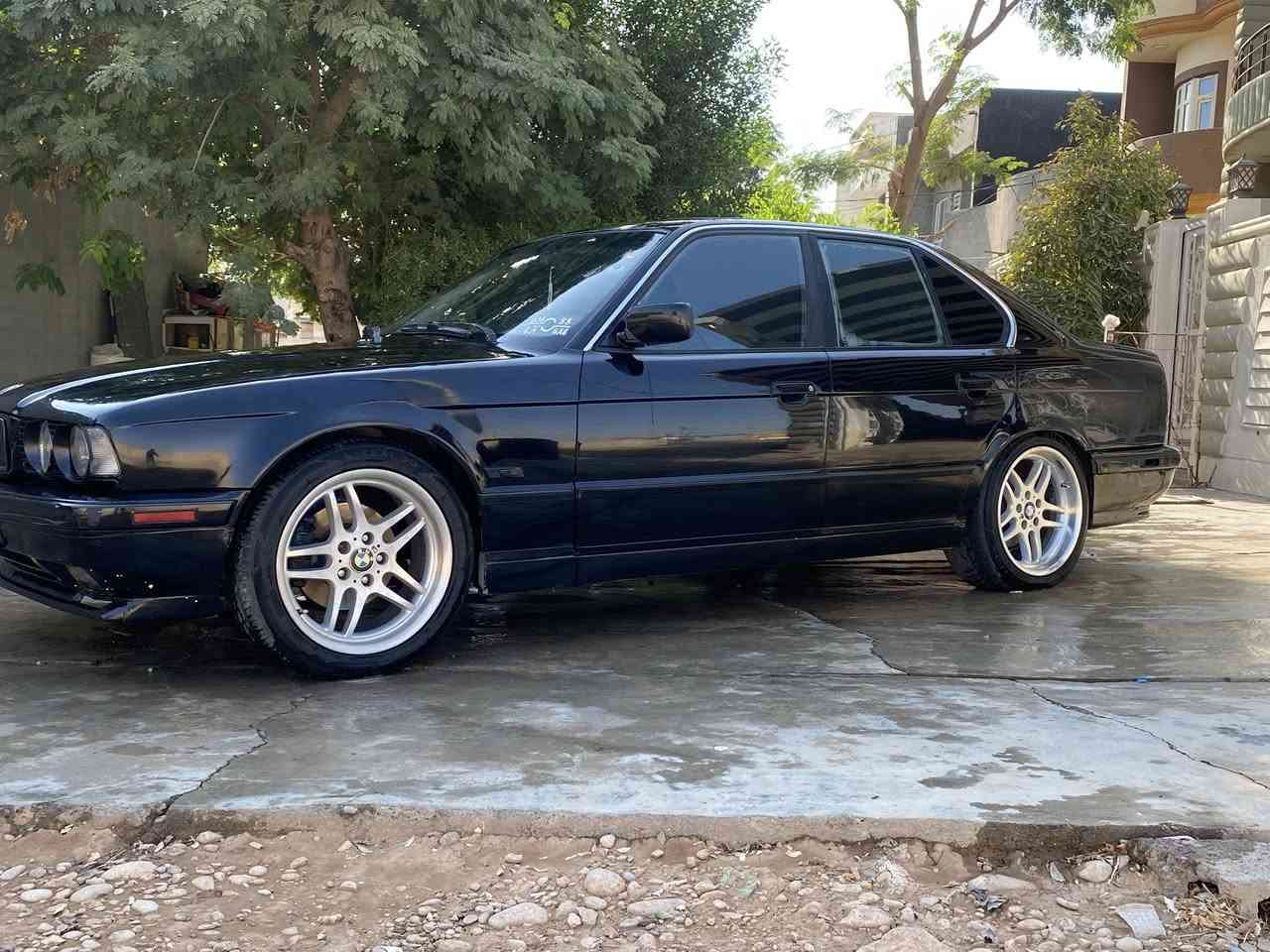 سلام عليكم  525 اصلا موديل 92 سلايت كير عادي صبغ جماليه شرط سنويه 29 سعر 58 بيها مجال ***********
