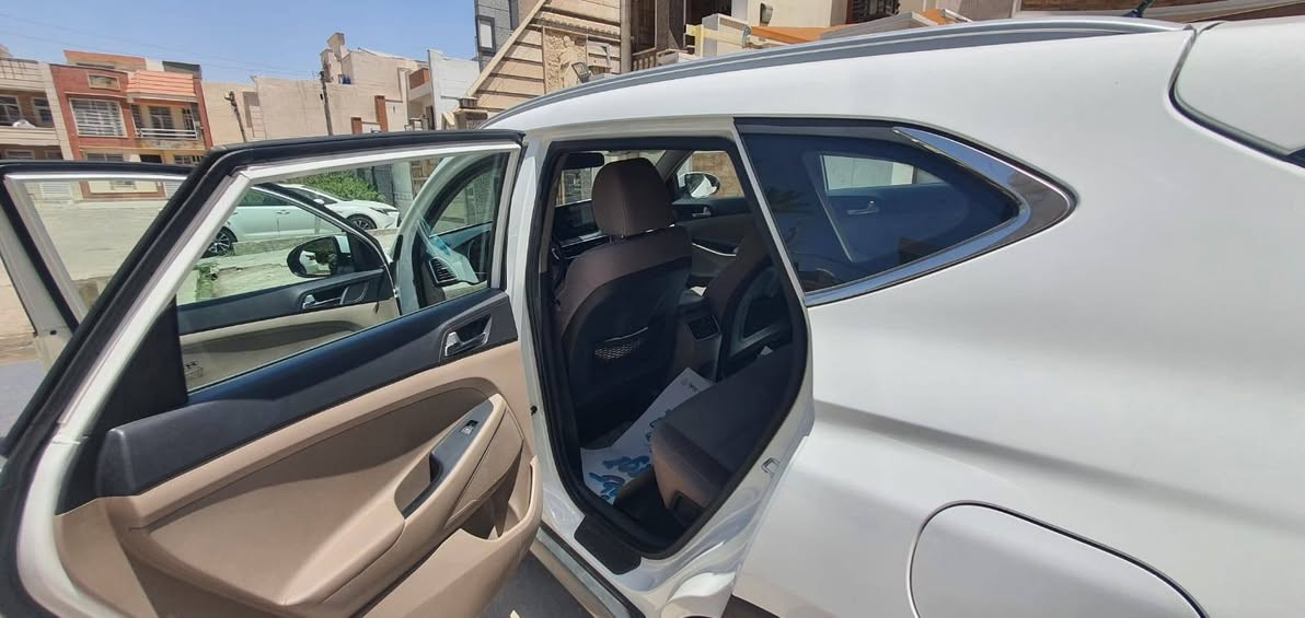 سيارة توسان للبيع ٢٠١٩ خليجي رقم بغداد  ماشية ٦٦ وقابل للزيادة السيارة نضيفة ومكفولة من الصبغ والتبديل وبيه سونار السعر ١٨.٥٠٠ دولار وبيه مجال الاتصالعلى هذا الرقم***********
