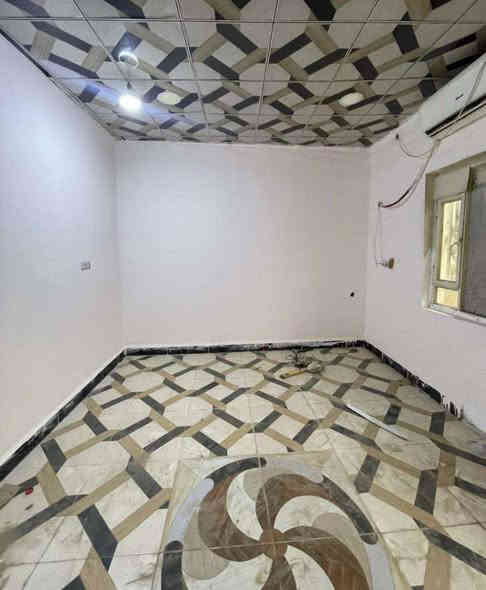 شقه للأيجار بالحكيمية طابق اول
تحتوي على غرفتين وصاله ومطبخ وصحيات سعر الأيجار 350 قفل 
***********
