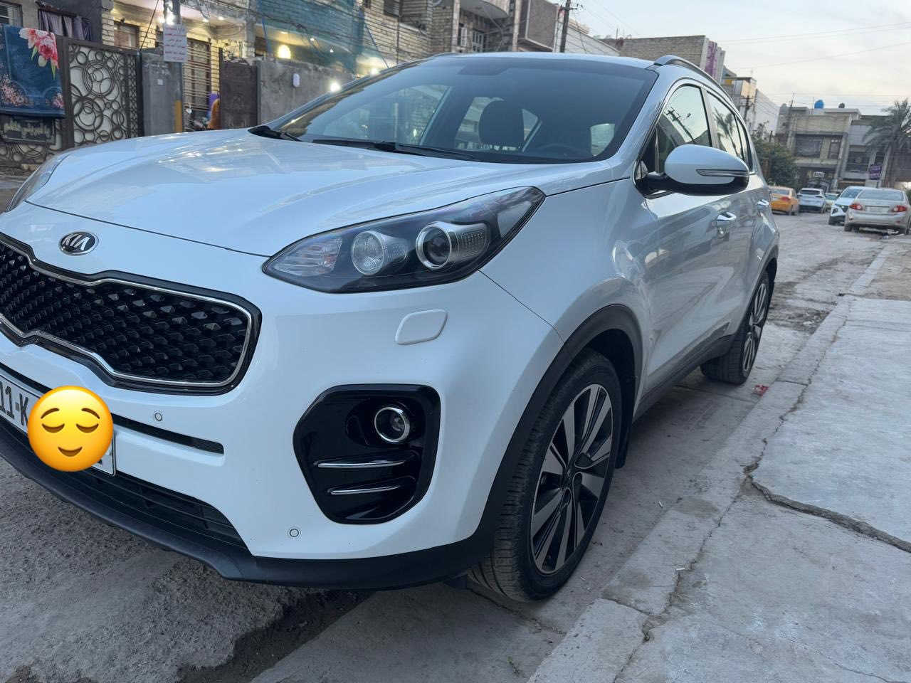 سلام عليكم سبورتج خليجي موديل ١٨ مكفوله من البارد والصبغ والتبديل ع وضع الشركه مواصفات عاديه ماشيه ٥٧ ألف كيلو السعر ١٩٥ ورقه للاتصال ***********
