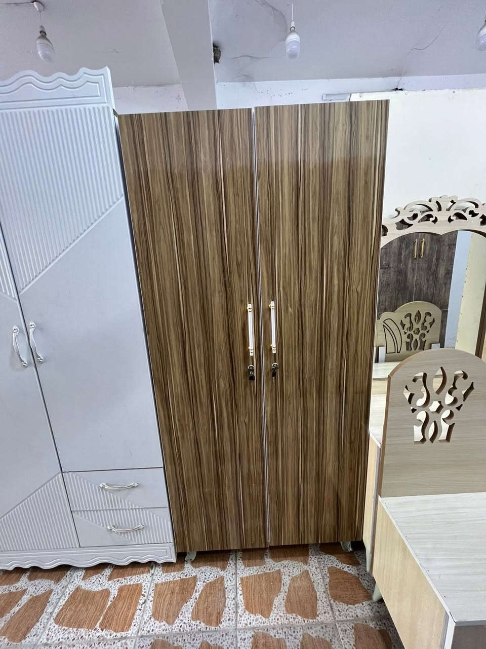 كناتير بابين تبدأ الأسعار من 100 حجز خاص￼ أو زيارة المعمل في كركوك نعمل جميع الموديلات حسب طلب الزبون ونعمل أيضا بالمتر متوفر جميع أنواع الخشب ￼


**إذا كنت صاحب هذا الإعلان وتريد حذفه لأي سبب، رجاءا أرسل رسالة إلى الدعم الفني**