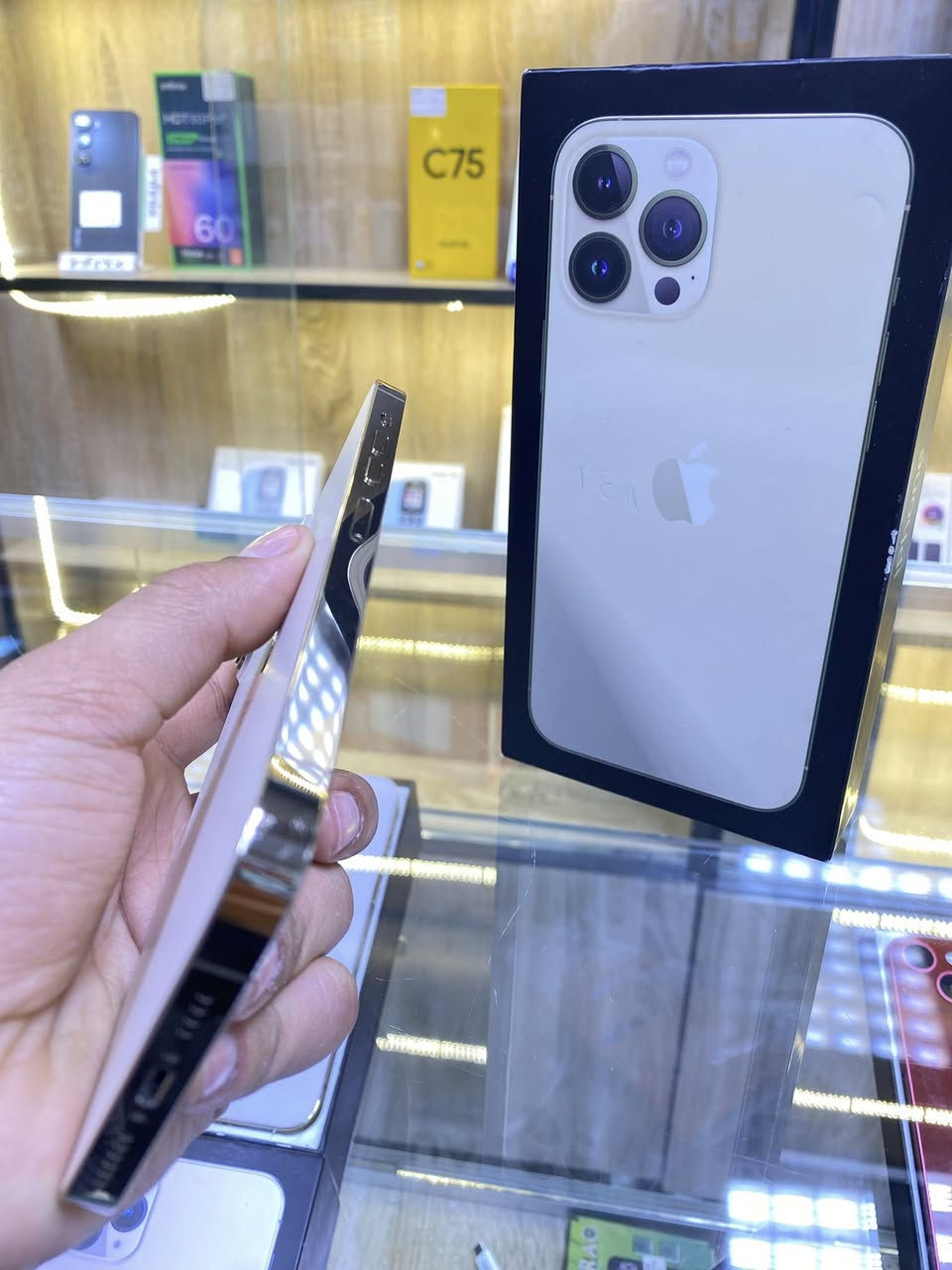 💥💥   اقوه عرض حالياً وقوه سعر💥💥
ايفون13برو  ماكس  لون ذهبي لون ل16   مميز   ذاكره 256 بطاريه81 🔋 نموذج M كارتون اصليه                 ( شرق اوسط عربي) A /AA 
 ممبدل بي شي مع ضمان 5 ايام  نضافه 100‎%‎ زلغ ما بي وتر بروف كامل ملحقاته الجهاز نضافه كانما فاتحه من الكارتونه بلحاسبه كله نورمال  
متوفر خدمة توصيل بشروط اوليه جميع محافظات العراق 🇮🇶 
مكاني   كربلاء تحت جسر باب طويريج منفذ ابو حيدر للمبايل
☎️*********** 
سعر 700 الف
