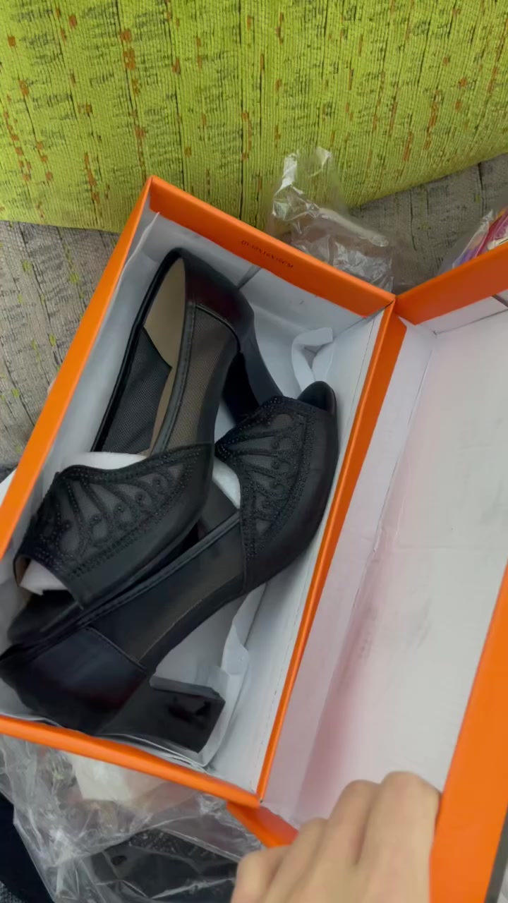 السلام عليكم شلعه مرتبه كلشي جديد بيها ماكو باله مثل ماموضح يمكم ٣ مخاوير قياس اكس لارج اكسين لارج تلبس ولاحذيه ٣٥ لل٤١ وبيها قاط بناتي وفستان نسائي واحد بناتي خير من الله وبيها بدله مال أعراس مال اطفال هم بلكيس تلبس١٠/١١ سنه اريدهه للبيع الله شاهد بيها خير من الله فلوس


**إذا كنت صاحب هذا الإعلان وتريد حذفه لأي سبب، رجاءا أرسل رسالة إلى الدعم الفني**