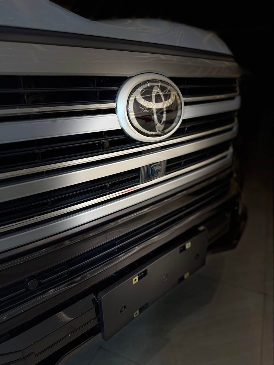 لاندكروز 2025 زيرو لمتد فول رادار وتحديد مسار وكامرات 360 
لد خلفي امامي لحاية 3 شاشات مرقم بغداد كامل 
سعر مناسب 
*********** بغداد, العراق
