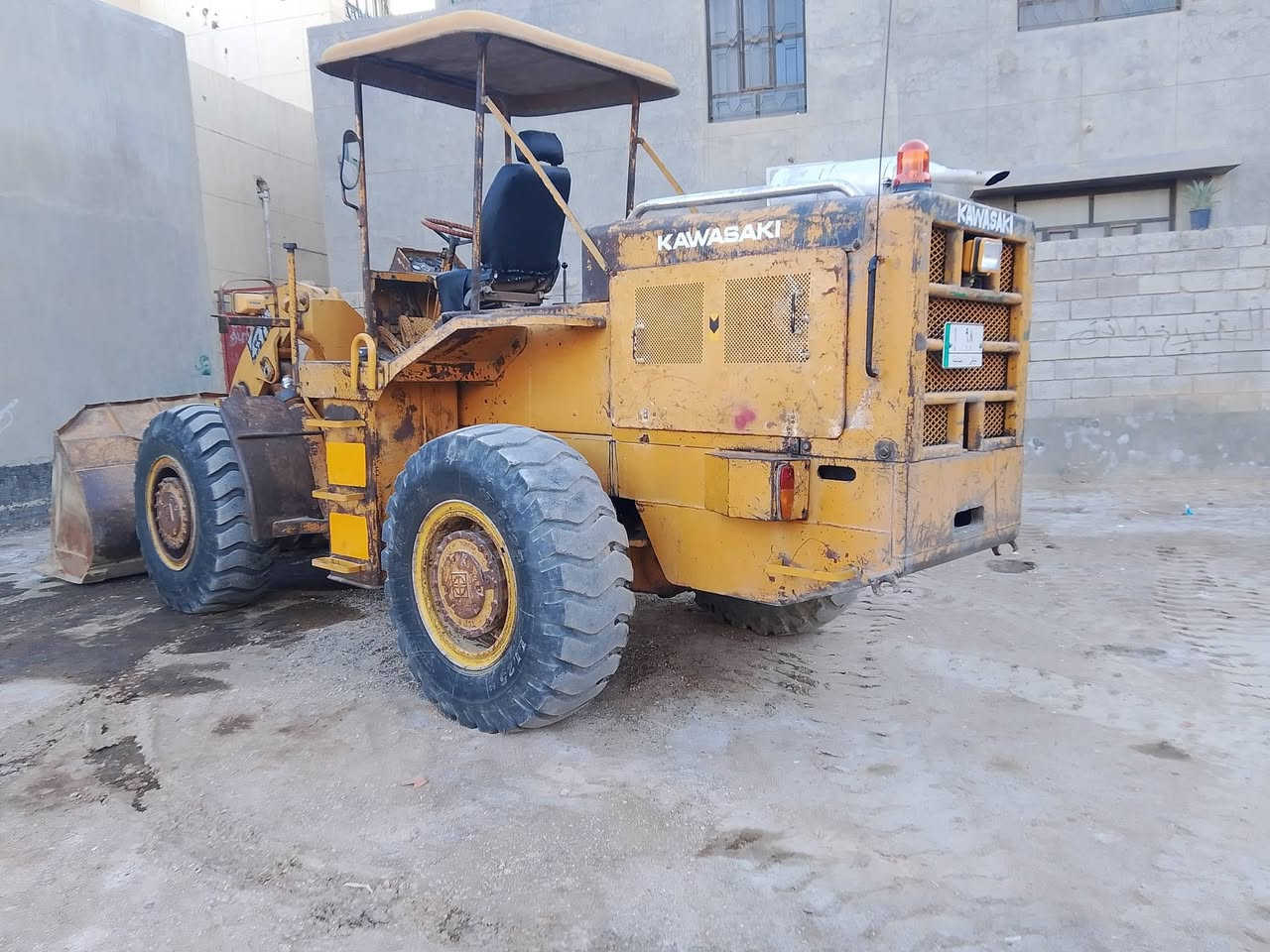 شفل عادي محرك بي موديل 79 أصل رقم ديالى الماني مكان الشفل رمادي الاتصال ***********
