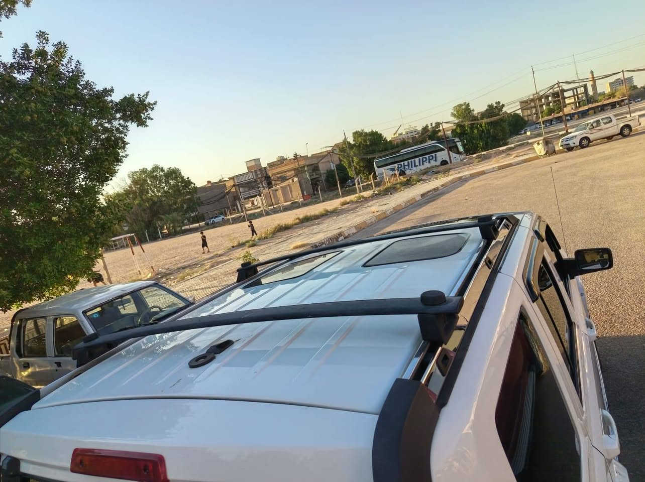 جيب كوماندر موديل ٢٠٠٦
هيمي ٥٧٠٠
كلين تايتل
ثلاث فتحات سقف
لون أبيض سليمانية
وكالة أو مداور
بيها منظومة غاز تركية جديدة
تخم تاير
شاشة لمس اندرويد
كشنات جلد مشمشي
تدفئة كشنات 
تبريد تدفئة شغال
كل كهربائياتها سليمة وتشتغل
عليها تعديل سبيسرات ارتفاع وتايرات
للاستفسار ***********
