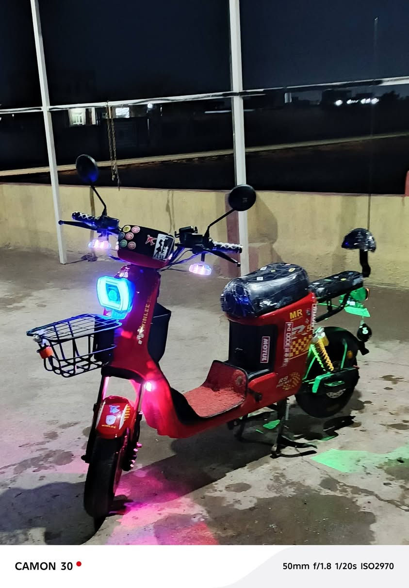 سلام عليكم للبيع موطور شحن R9  برو ماكس بطارية 32امبير سرعه 109و 4نمر نضافه فولل مستخدم شهر ونص السعر 550بي مجال شي قليل رقم الهاتف ***********... المكان الشرقاط قريه شكرأ
