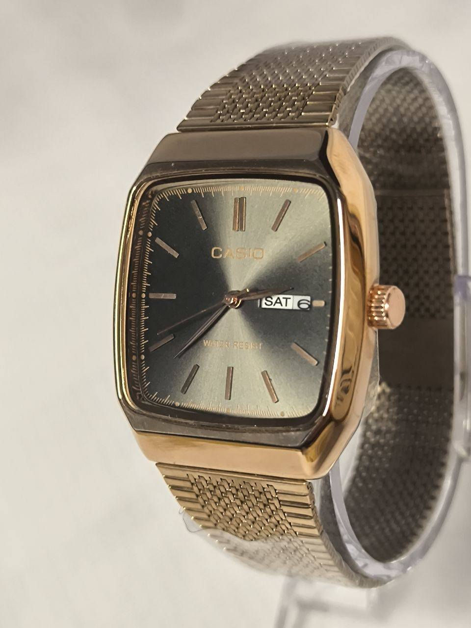 كاسيو Casio مميزة

تحفة فنية
لمحبي الرسمي وللذوق الراقي
مكينة كوارتز
ميناء اليض رسمي مميزة مزودة بمنفذ تاريخ شهري واسبوعي 
زجاج معدني مقاوم الخدش 
 مقاومة ماء وغبار
سير حصيرة مميز جدا 
القطعة مختمة بالكامل

⚠️ملاحظة متوفر 3 قطع فقط 

السعر :- 30 الف ع اول تم  
للحجز والاستفسار يرجى مراسلة الصفحه


**إذا كنت صاحب هذا الإعلان وتريد حذفه لأي سبب، رجاءا أرسل رسالة إلى الدعم الفني**