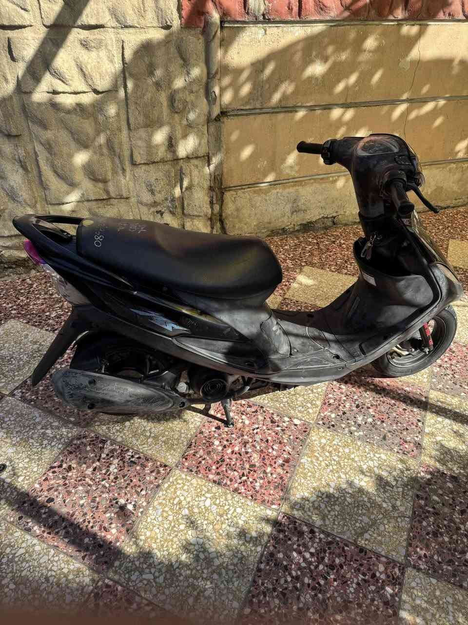 السلام عليكم
للبيع دراجة ماكس عدلة صار شهرين من منزلة رمبة بعد بملحه   

محرك مكفول 

السعر 750 

العنوان بغداد - بلديات 

بيع فقط 

للتواصل/ ***********
