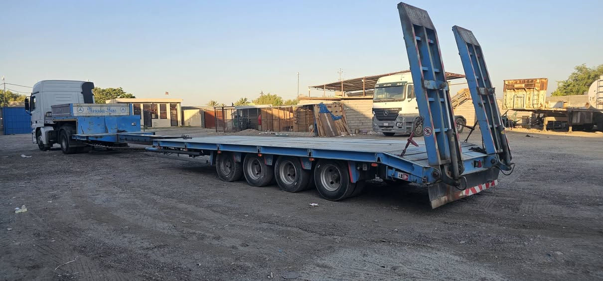 لولدر سلايت 4 محاور 17.5
طول 9 
يفتح سلايت 550
عرض 280
رمبات هيدروليك 
مكان تاجي 
سعر 190
***********
