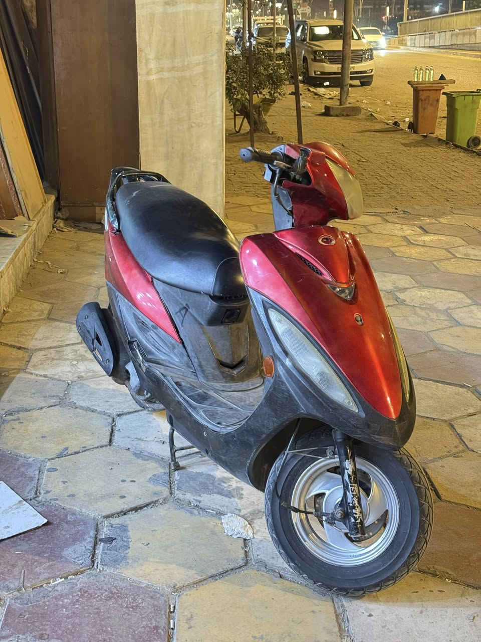 متاح جيفور جاهزه ما ناقصه برغي كلشي شغال دراجه بلاديه مفتوحه ولفات  سعره ب٤٥٠وبيه مجال بسيط حك الجيه مكان ناصريه  مركز شارع الخلاص يم عبد الأمير  ‭***********‬
