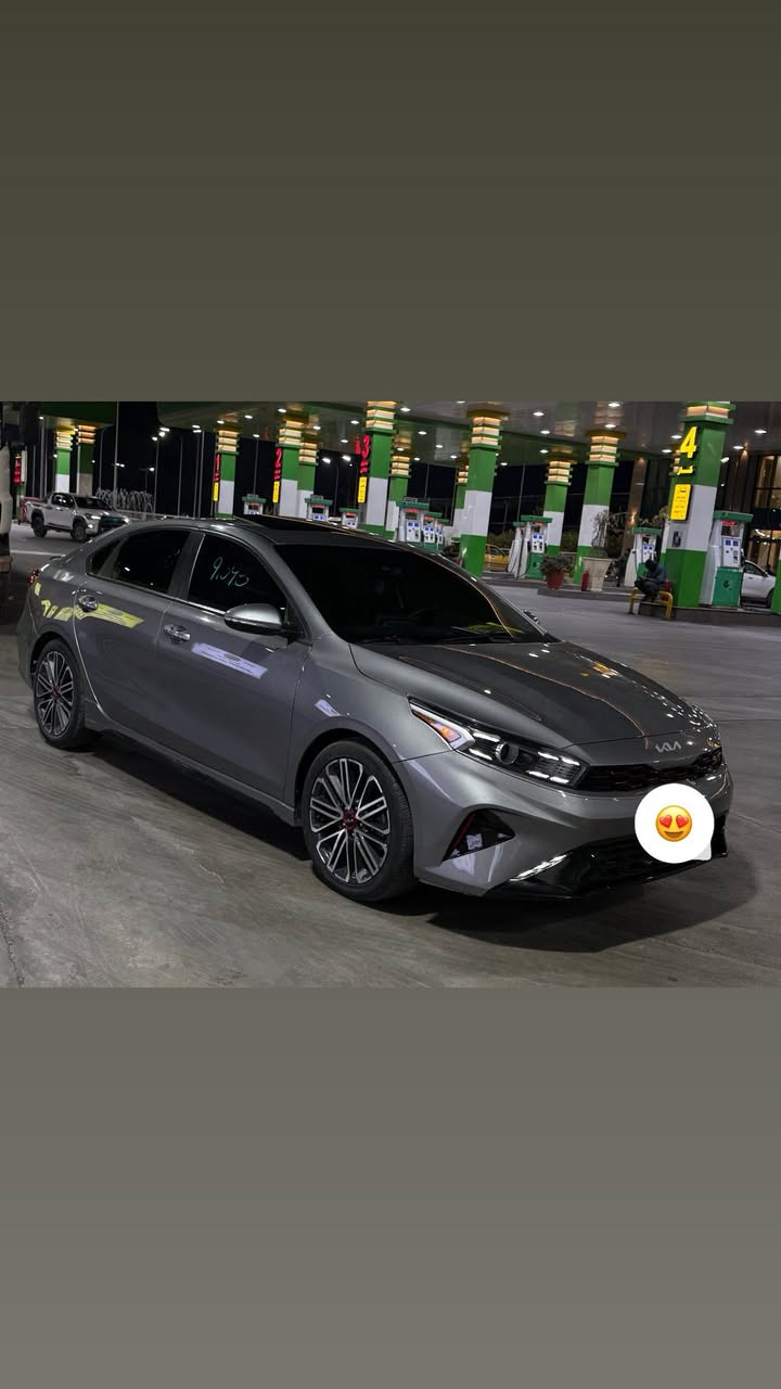 سلام عليكم فورتي ٢٠٢٤  جيتي فول مواصفات ١/١
ميحتاج اذكر مواصفاته معروفه فتحه كشنات جلد تدفئه تبريد
رادارات 
بصمه
تشغيل عن بعد 
دبل سستم صوت 
بصمه أبواب
هند بريك بصمه 
السياره فول للأخير 
رقم بغداد بأسمي ترقيم جديد وهزه جديده يعني فقط تحويل ملكيه تحويل ثاني يوم 
السعر ١٤٦  
مكان السياره بغداد  /// حادث السياره بنيد وبيهه طخات مال امريكه بسيطه ومصلحهن 
***********
