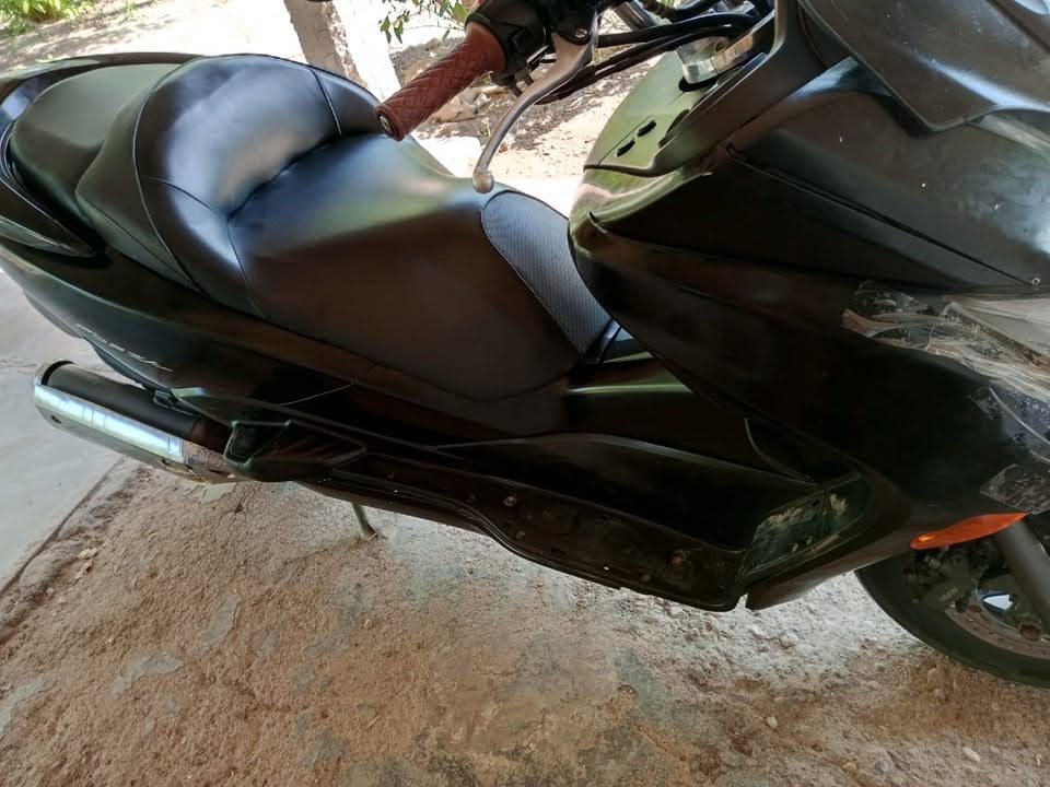 سلام عليكم فورزه 010للبيع مكينه اسرائيليه دراجه نضيفه سعره 9اوراق وبيه مجال مكانه واسط قضاء نعمانيه رقم ***********دراجه مكفول ماعدا هاي ضربه خفيفه بس الكفر فاطر. الشراي يتصل وبخدمته
