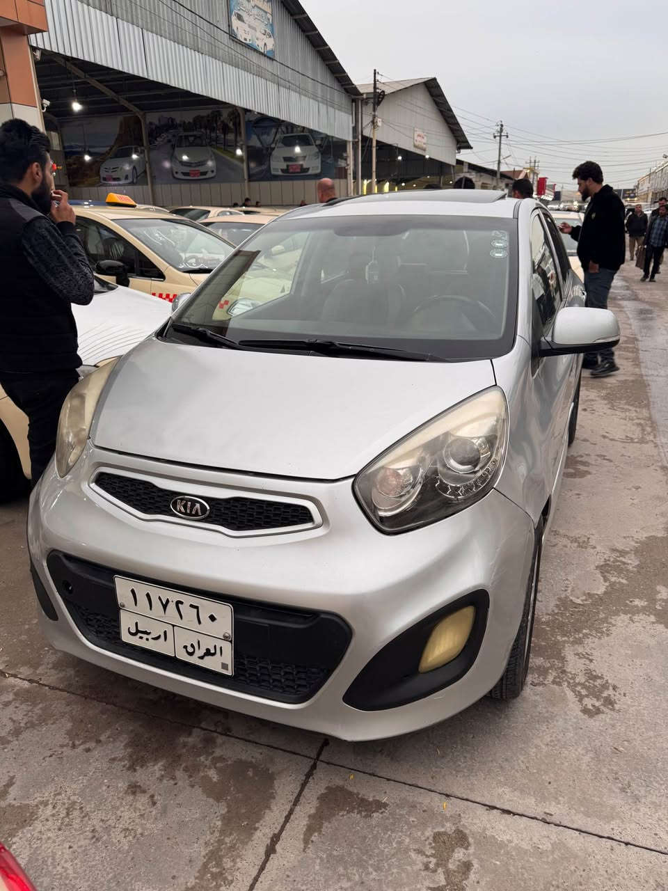 كيا بينكاتؤ ٢٠١٥ فول فول سلايت به سمه 
دوو بارجه ي كؤراوه جاملغ و داركاي سكن 
جاملغي لاي سايق سارده كوته رسمم داناوه 
كيرو مه كينه و ته بريد به شه رته 
سعر ٨٥ مجال 
غرامش ١٦٠ هه زاري له سه ره 
*********** أربيل, العراق
