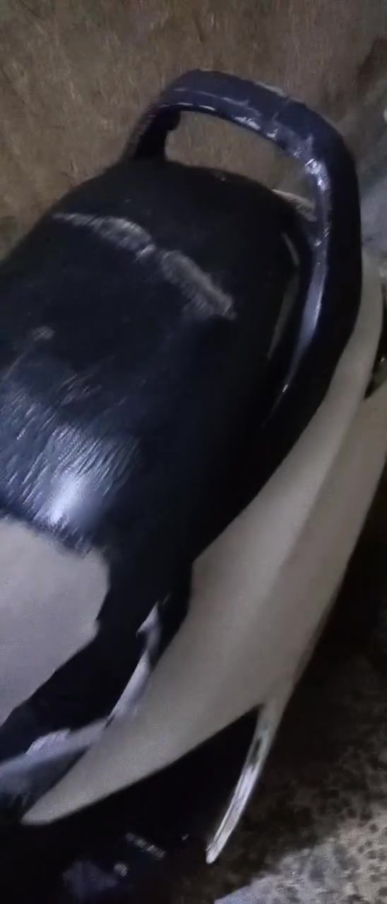 السلام عليكم عندي دراجه للبيع هذه رقمي ***********السلام بس الدرجه واكفه ماءدري ليش
