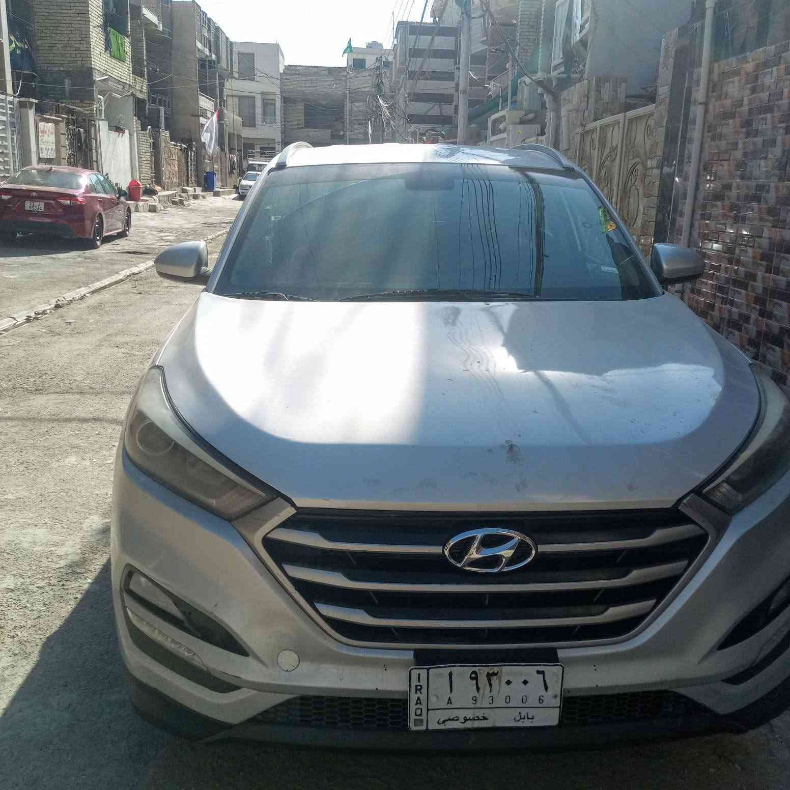 توسان مديل 18وارد امريكي مكفولة من صبغ بس بديد معدل مفس الون رقم بابا عنوان بغداد  *********** السعر 150
