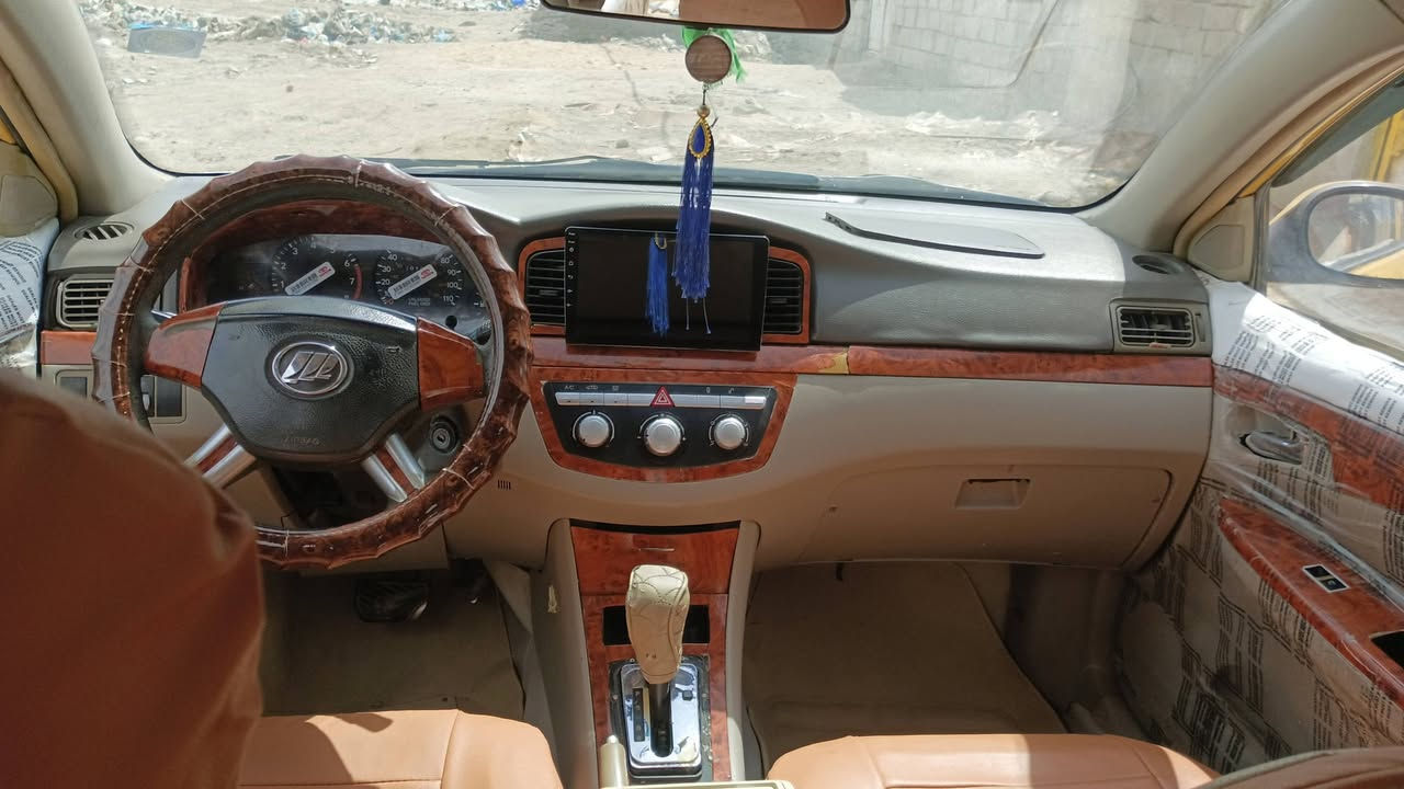 سلام عليكم سياره ليفان 13 جهازه من اطول للطول مكنيه اكير مكفلات امحوره كورله مكنيه او كير رقم انكليزي سنويه 30 تبريد كامل عوزه بس غاز تخم تاير سدر جديد كشنات جلت جديد مكاني ناصريه سوق الشيوخ اسعر 40او بيه مجال رقم***********
