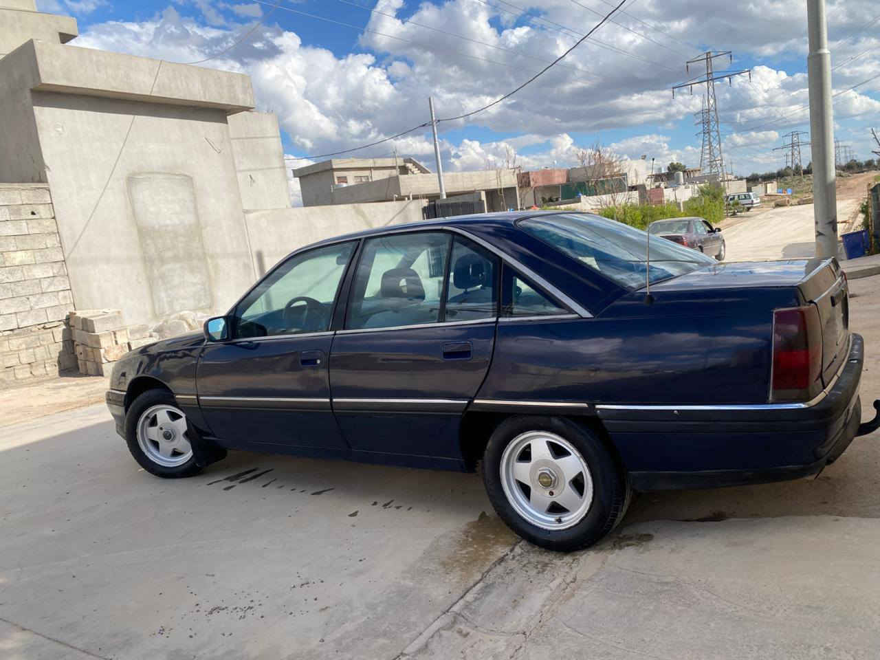 ***********
اوبل اوميكا موديل 1992
رقم كركوك مشروع وطني  شرط تحويل  
محرك 20 بلادي شرط لا صرف ولا بخار 
تبريد بلادي 
منظومه تبريد كامله نقص كوبريسر فقط 
صدر  واكسل  بشرط
اربع تايرات جديد ما صار شهر 
بدون ضربه صبغ حزام لجماليه  
سياره كير محرك صدر كله بشرط 
طبه ما بيه كهربائيات كله شغاله 
سعر  33$ قفل اي استفسار خابر رقم كركوك, العراق
