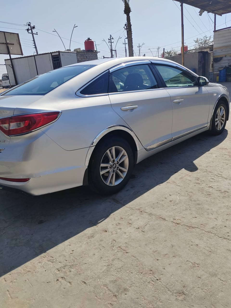 السلام عليكم سوناتا كارتون السياره جديده دخول جديد ادوات تبريد حداديه تخم تاير مكينه كير ويلات كله جديد رقم وسنويه شمالي حساسات خلفيه اي نقص ما بيها موديل 2017 غاز ابلاد كصه جنطه استفسار *********** العنوان البصره امراوس ماكو مشكلة
