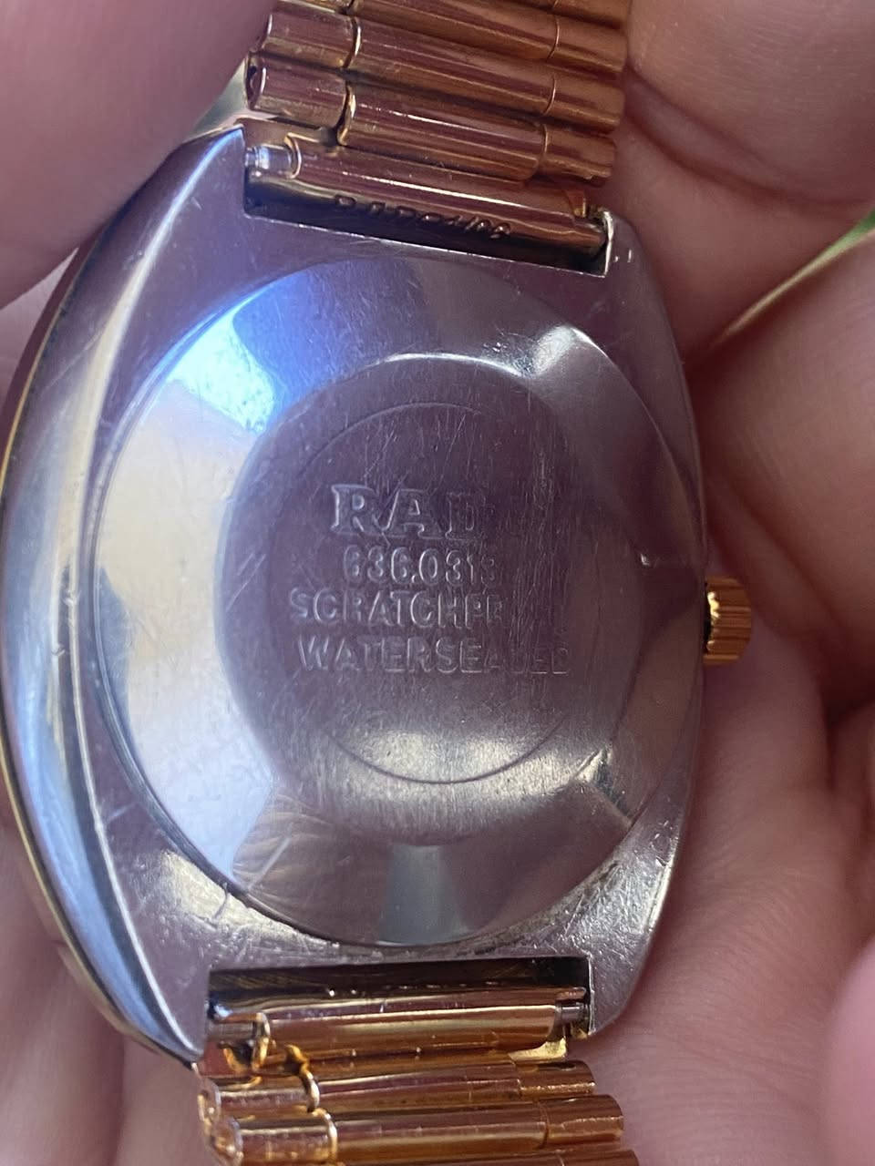 السلام عليكم
نوادر القطع السويسرية
رادو ديستار
سويسري اصلي 
اتوماتيك 
نظافة ٩٥٪؜
طلاء ذهب ثابت
ارقام الماس 
زجاج كريستال ضد الخدوش 
 مقاومة للماء 
القطر ٣٦
يوجد توصيل لجميع المحافظات 
***********
