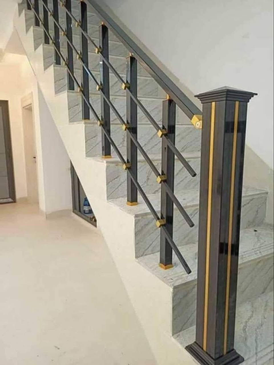 بسم الله الرحمن الرحيم يعلن معمل المهندس للالمنيوم عمل جميع انواع الكاونترات والمحجرات والمطابخ التركيه.... 🥰والالمينوم المفصلي والسلايت  🙂وال PVc.     😘والHDF.. 🥰والابوب التركيه......😘😘😘باجود الانواع وانسب الاسعار.................. العنوان/كربلاء طوريج.... يوجد توصيل كافه محافضات العرق.... رقم الهواتف ***********/...***********..... بادراره ابوزيد.
