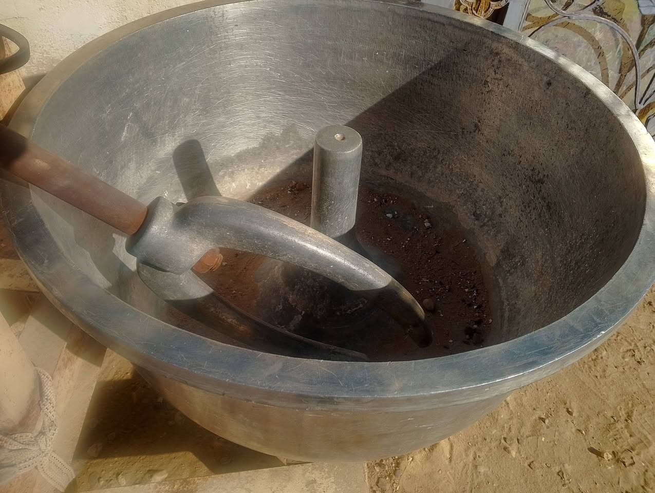 عجانه ام الجيس نظيفه كلش استعمال بس شهر واحد عراقيه السعر 350 وبيها مجال ***********
