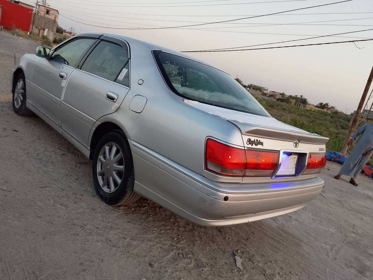 سلام عليكم اللبيع جنون مديل 2002 السياره جديده مال جناي السياره مكفوله من الكص ونقل جثه والعيب الشرعي والظربه السياره جاهزه تخم تاير تبريد حداده السعر 110وبيها مجال العنوان قضاء القرنه الستفسار على هاذه رقم ***********
