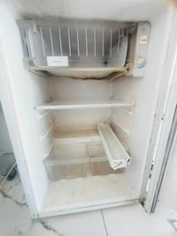 ثلاجه صغيرة • عشتار • نضيفه