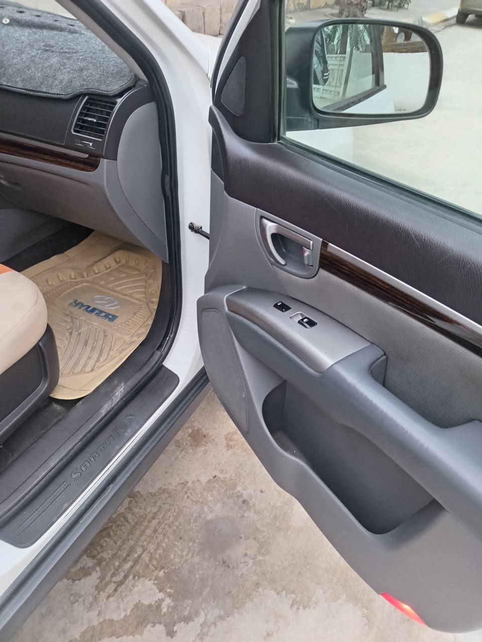 السلام عليكم
سنتافيا ٢٠١١ أمريكي ٤ سلندر مال بيت سياره تبريد تدفئه بأسمي وهزه جديده بيع او مرارس مهافي
السعر ١٣٢
***********
