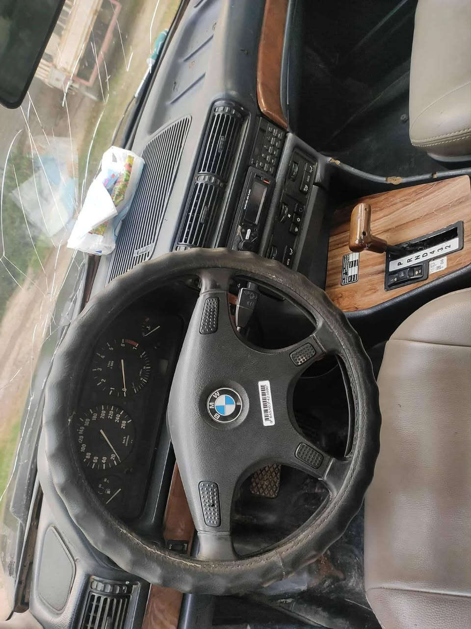 السلام عليكم
بي ام ٧٣٥ رقم كركوك أ موديل ٨٩ كير أوتو تبريد تدفئه شغاله للبيع او المراوس كير ومكينه كفاله تحويل ثاني يوم مكاني ديالى السعر ٢٥
***********
