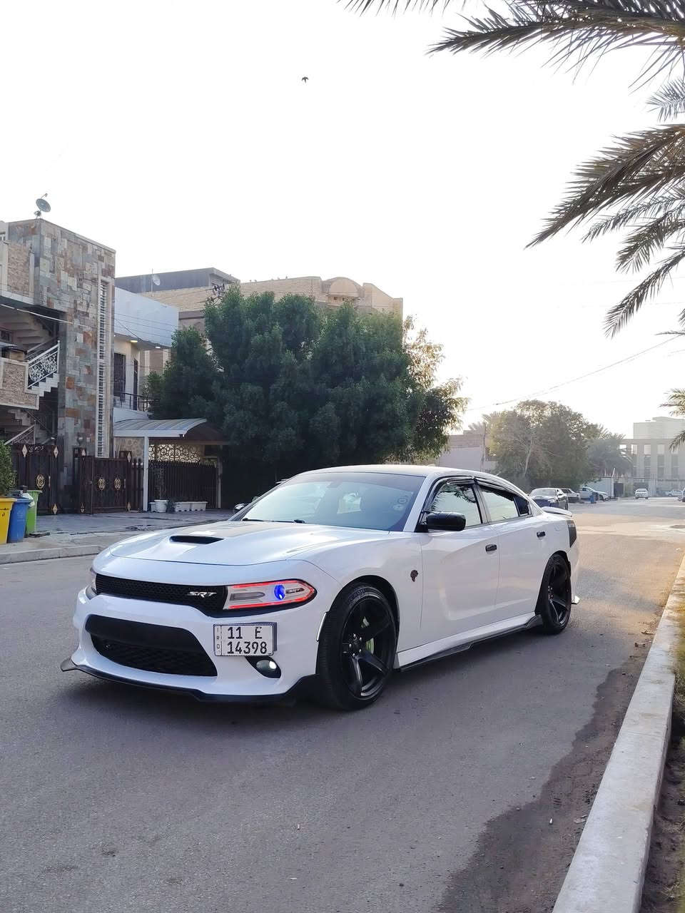 جارجر rt 5700 2018 للبيع
نص مواصفات
رقم بغداد الجديد باسمي سنويه 
هزه كله جديد 
ماشيه 90mi 

السياره محدثه كيت كامل SRT 

مواصفات كاميرا دواره 
مري هيثر 
تبريد قطعتين 
تدفئه كشنات 
كشن كهرباء 
شاشه جبيره srt 
تشغيل عن بعد 
شفتات 
لكزوز طرب 
وييل نجمه خسفه قويه
فجوج srt 
عينه مال دشبول مال سكات
السياره حادث كلش بسيط واضح بالصور بدون ايرباك
وبدون دواخل مكفولات
بنيد تحديث فقط مابي ضربه
صبغ جاملغ امامي وربع الخلفي  

مكينه كير خير من الله الحمدلله 

مكاني بغداد السيديه
السعر 187
***********
