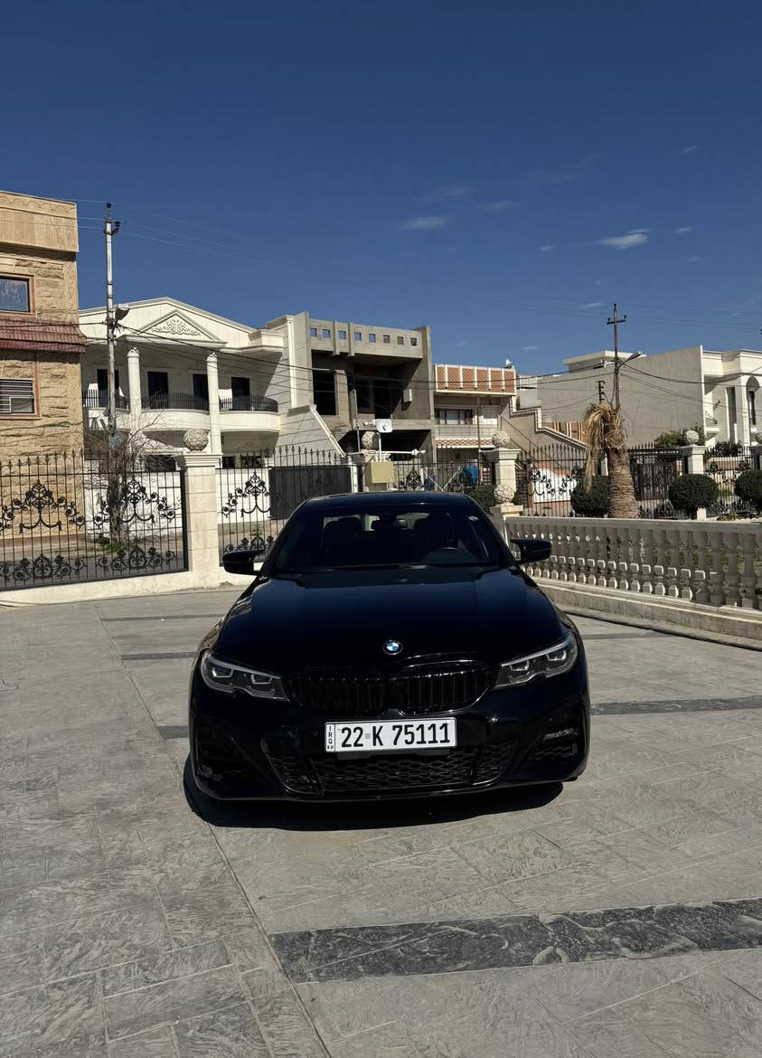 بي ام دبليو 330i موديل 2022
المحرك 4 سلندر توين تيربو

الجير أوتوماتيك 8 سرعات

السيارة ماشية 34 ألف كم فقط

المواصفات:

شاشة كبيرة + نظام iDrive

عدادات ديجيتال

فتحة سقف

كشن جلد أحمر

دخول ذكي

كاميرا خلفية

حساسات أمامي وخلفي

مثبت سرعة

أوضاع قيادة Eco / Comfort / Sport

إضاءة LED

ضررها بسيط جداً 

رقم الشاصي : 

3mw5r1j02n8c47482 

مكان السيارة كركوك 

للتواصل ***********
