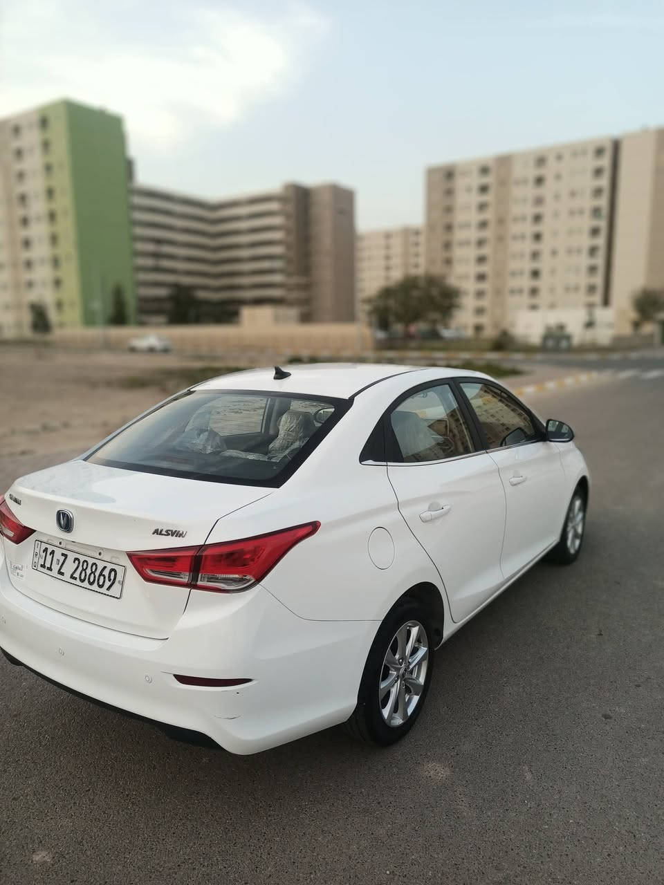 شانجان 25 L7 للبيع حره
مكفوله من كلشي ماشا 17 الف ضمان شركه ودهن بالشركه ومن استلمتها لليوم بانزين محسن 
فتحه سقف كراسي جلد شاشا لمس اشاير مري هيتر حساس خلفي كامره تحكم ستيرن جهتين دبل كير مكان السياره بسمايه او زيونه ***********
