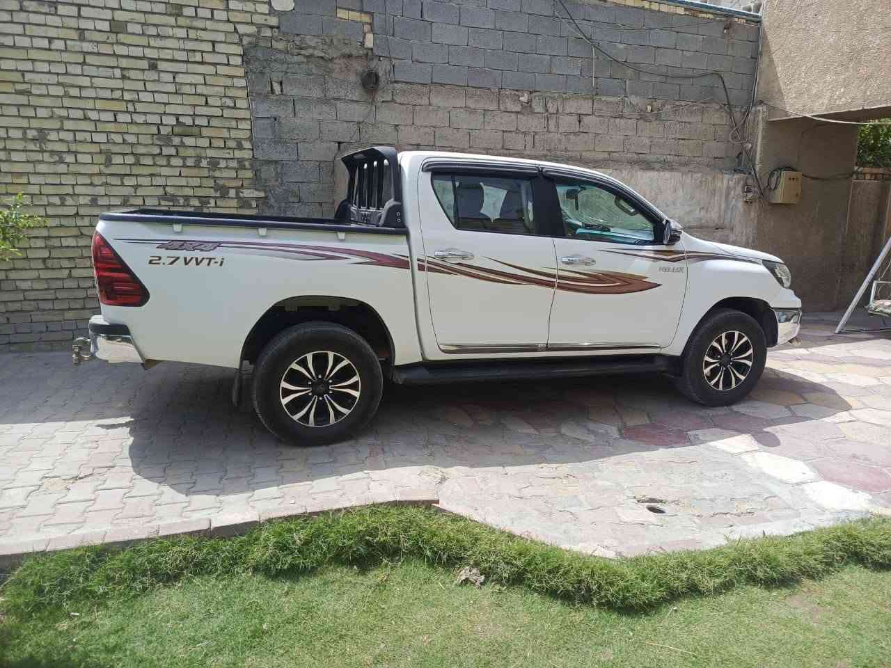 سلام عليكم هايلوكس فورويل موديل 2018  كير عادي رقم اربيل لسعر 250 او بيه مجال مكان سياره بغداد‏‪***********‬‏

