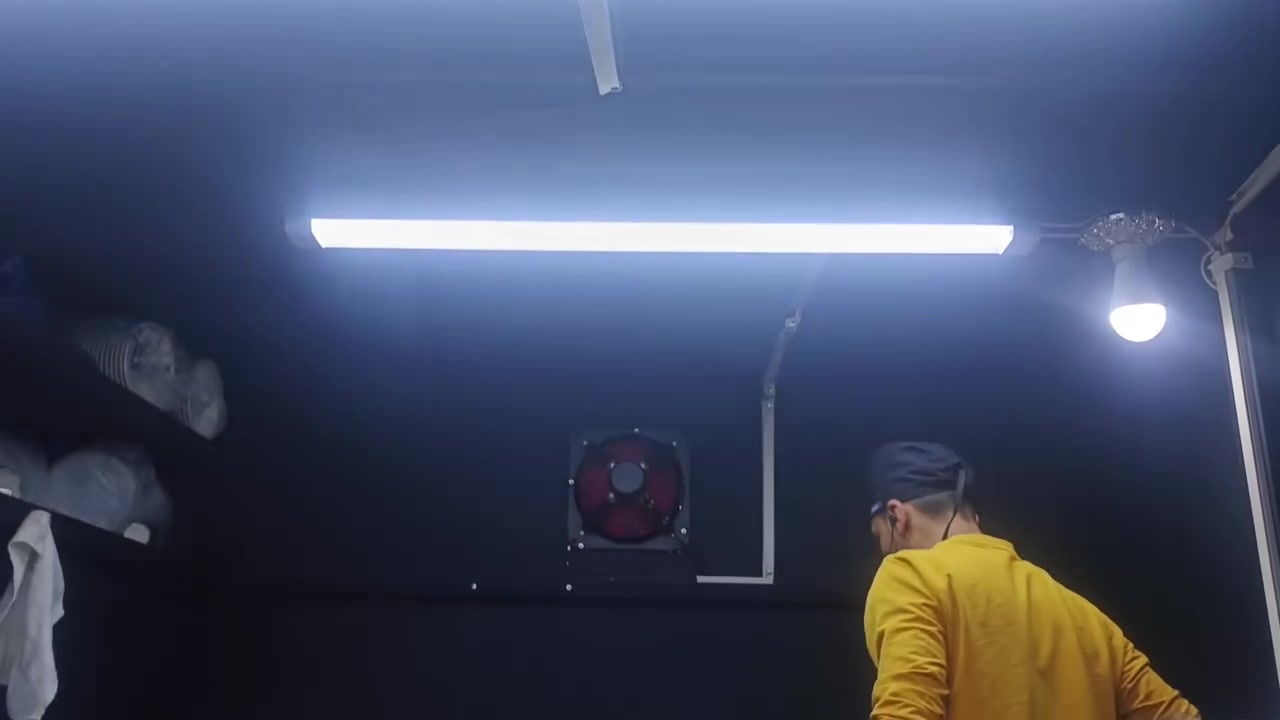 السلام عليكم
للبيع جاهزه من كلشي
***********
