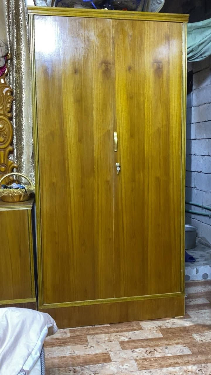 سلام عليكم غرفه نوم مستعمله نضافتهه80//100 العنوان بغداد الدوره  السعر 800او بيهه مجال ***********

