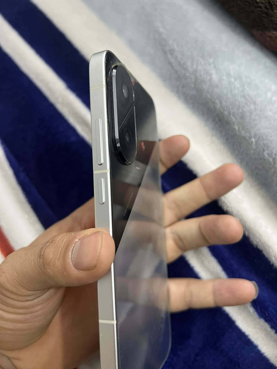 السلام عليكم جهاز بوكو F7 جهاز غني عن التعريف مرعب 120 فريم ذاكره 512 جهاز اخو جديد شخط مابي نضيف بمعنى الكلمه بطاريه 99 فول مكاني بغداد الاعضميه رقمي ***********سعره 450 وبي مجال @إشارة
