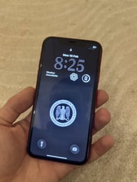 Iphone 11 عادي بلادي مبيه شي نظيف شرط ممبدل بيه شي،  بطاريته 85%  نظاف...