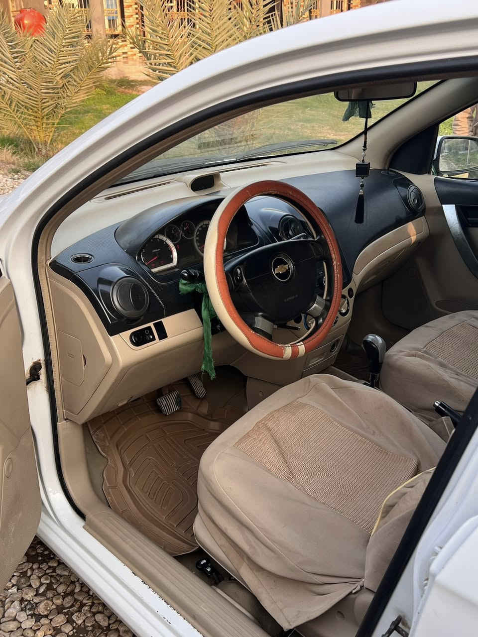 للبيع افيو 2011 باسمي تحويل ثاني يوم مكفولة من الحادث ولضربة فقط  الداير الخلفي وباب االصدر بارد بسيط تبريد وتدفئة شغالات تخم تاير جديد كير ومكينة وحدادية كفالة عامة
السعر 85 وبيها مجال 
 المكان الحلة وردية خارج للاستفسار الاتصال عل الرقم 
***********
