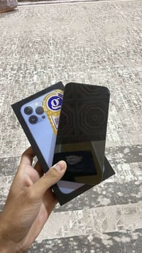 ايفون ١٣ برو ماكس • بطارية ٧٧ • ظهر مكسور