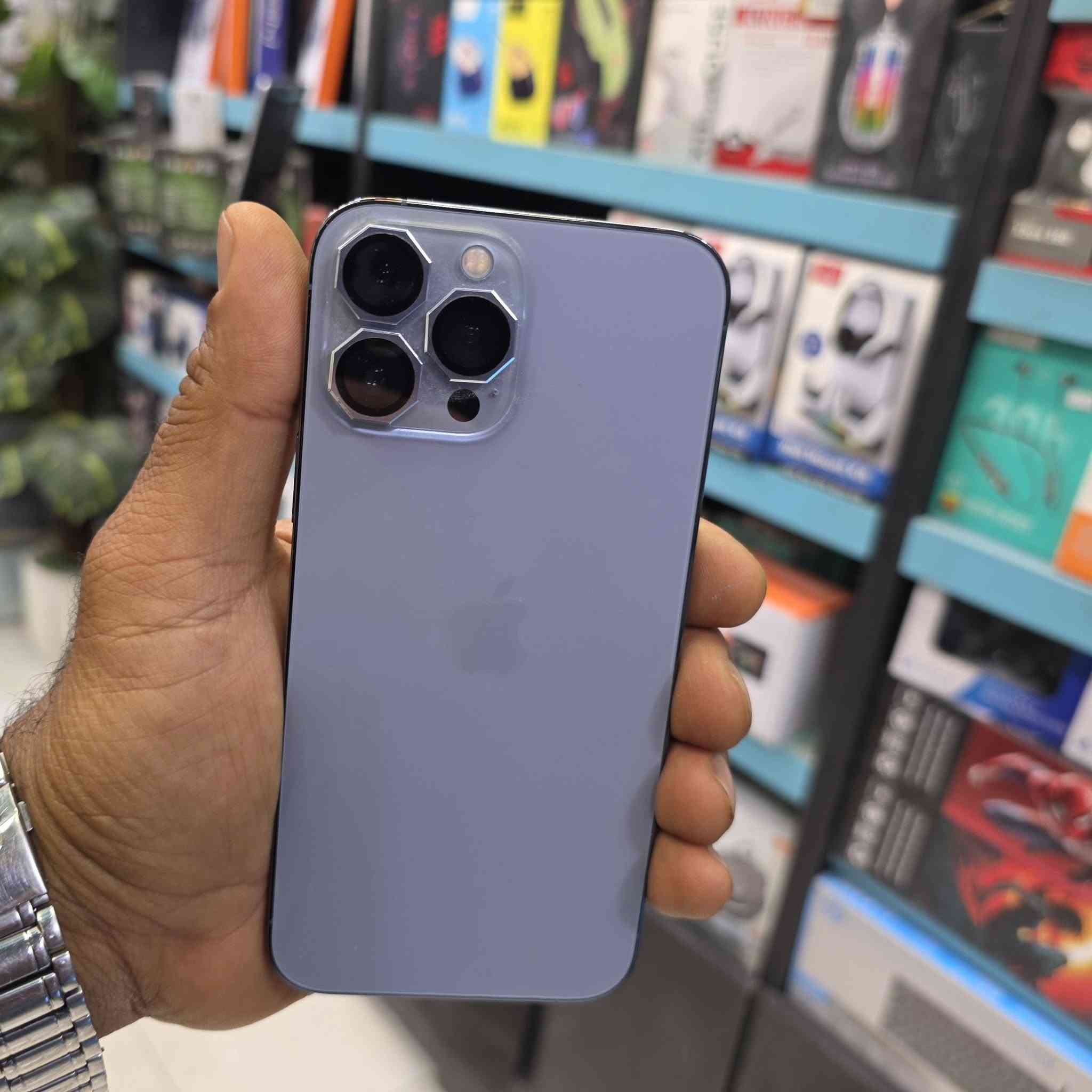 iPhone 13 Pro Max 

توفر آيفون 13 بروو ماكس مستخدم نظيف💯 ذاكره 1000 GB  

بطارية 88% 🔋🔋 الجهاز مكفول  اللون المميز + درع للجهاز 

 ولاصق شاشه أصلي + شاحن معتمد 🔌🔌🔌 

👈👈 للطلب والاستفسار مراسلة الصفحة 👉👉

🌞🌞🌞 الشمس للألكترونيات والألعاب    🌞🌞🌞

PS5🔹️PS4🔹️PS3🔹️360🔹️XBOX🔹️PC🔹️
🎮 اجهزة العاب
🎧 اكسسوارات
📀 اقراص العاب
💸 بيع & شراء & مراوس
⚙️ صيانة جميع اجهزة الگيمنك والجويستك وال PC
💾 تنزيل الالعاب لكافة الاجهزة
ps3-ps4-xbox360-xbox series

🌞🌞🌞 تابع الصفحة لمعرفة أخر العروض 🌞🌞🌞

🕒 اوقات العمل يومياً من الساعة ال9 صباحا ولغاية الساعة 10 ليلا 

📲  واتساب - ***********  📞📞

     🚖🚖 يتوفر توصيل لجميع محافظات العراق 🚖

 عنوان المركز/ بابل الحمزه الغربي /قرب فلكة الساعه 
✔️ ✔️✔️ مجاور شاورما ابو العبد  ✔️✔️✔️👇👇 تابع الصفحة لمعرفة أخر العروض والتحديثات 👇👇
