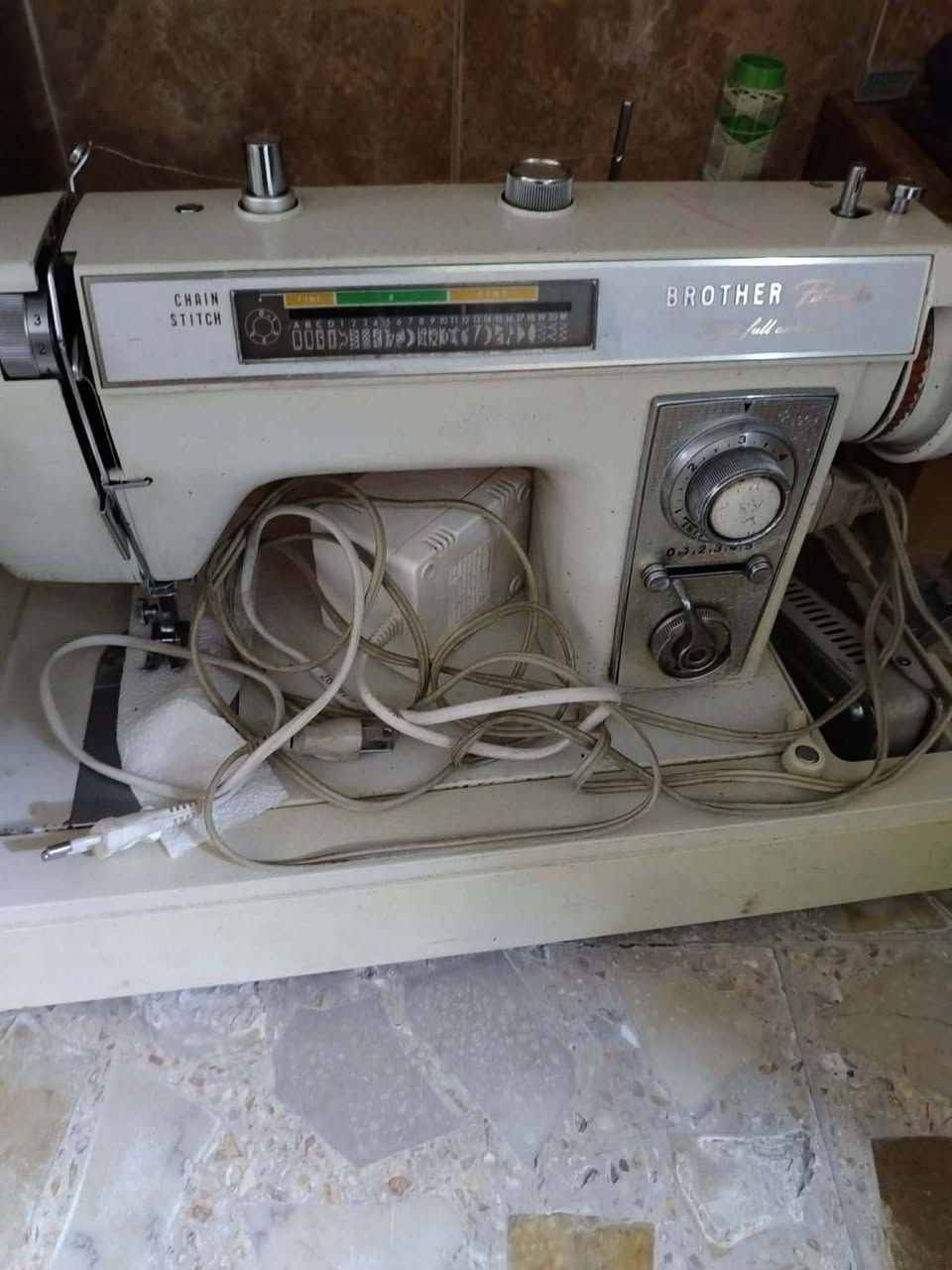 مكينة خياطة للبيع وبسعر 200 وبيها مجال


**إذا كنت صاحب هذا الإعلان وتريد حذفه لأي سبب، رجاءا أرسل رسالة إلى الدعم الفني**