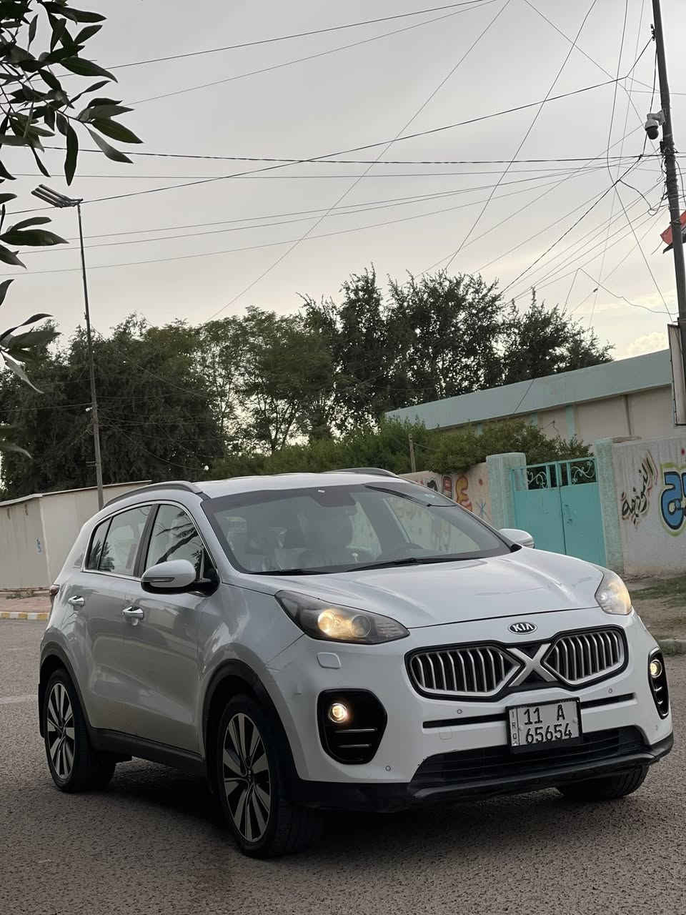 سلام عليكم بلاش ماكو هيج سعر
السلام عليكم
للبيع كيا سبورتج 2018 خليجي مكفوله من صبغ بيه بارد بل جاملغ بسيط فقط.رقم بغداد نكليزي  بأسمي تحويل مباشر 
ماشيه (60) الف حقيقي 
فول مواصفات عدا الفتحه 
مقاعد مخمل تطريز وجلد
سماعات ستريو jpl
صندوك كهرباء
حساسات امامي خلفي +كامره دواره 
مرايه تعتيم
شاشه
درايڤ مود ٣ وضعيات
تحكمات ستيرين كل الجهات
تبريد قطعتين
اشاير بالمري
حساس عدادات
لد ابيض
محرك 2000 دوش المرغوب
محرك كير مكفول من الفتح 
وهوايه تفاصيل بعد
السياره كامله من كل النواحي تخم تاير جديد باتري جديد مناقصها اي شي 
السعر  (184)وبيه مجال 
مكاني بغداد الرصافه 
***********
الشراي يتصل غير متواجد على الفيس
