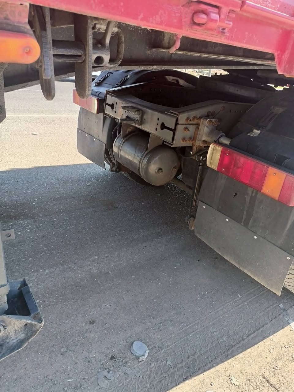 فالفو سنكل للبيع 2003 حجم420 رقم كركوك دولي مربوطة وراها عربانة اوربية 4 محاور تك المحرك بي بخار بدون تنقيص شاصي كير بالشرط خابر على *********** بالدوز سليمان بيك
