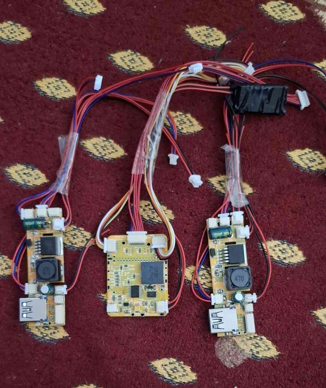 قطع الكترونيه بهذا الشكل و القطعه الي بل النص تخص الطائرات التجميع انطي سعر وتفضل خاص اي استفسار تفضلو خاص


**إذا كنت صاحب هذا الإعلان وتريد حذفه لأي سبب، رجاءا أرسل رسالة إلى الدعم الفني**