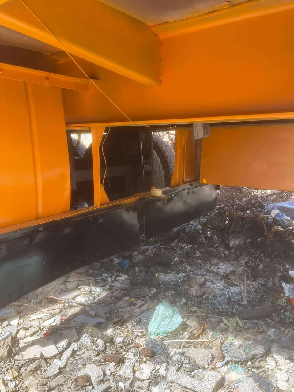 السلام عليكم عربانه للبيع حداديه قديمه شاصي ١٦ دناكير ١٤      تايرات فوك النص عمر   المكان بغداد    للاستفسار ***********63
