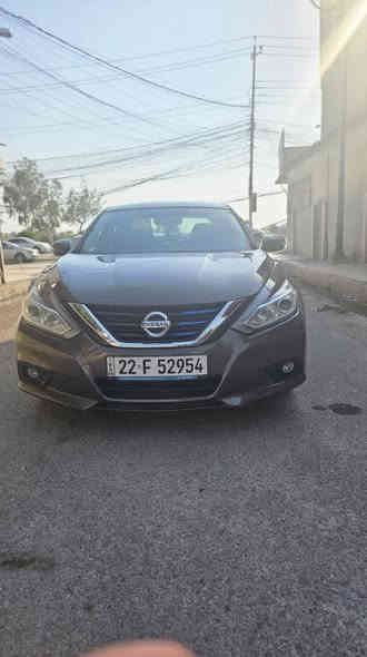 السلام عليكم 
للبيع فقط نسيان التيما 
موديل 2018
لون جوي 
مواصفات فول Slبدون سلايت فقط
بصمه تشغيل 
بصمه ابواب 
تشغيل عن بعد 
كشنات جلد 
كشنات كهرب 
كشنات تدفئه 
ستيرن تدفئه 
تبريد منفصل يمين و يسار 
تبريد قطعتين 
رادار جانبي 
رادار امامي 
لايت زينون
اشاره بالمري 
شاشه كبيره 
مرايه وسطيه عازل للضوء 
و باقي المواصفات المعروفه 
بيها صبغ  جاملغ و نص بوند بالعراق
و بيها بابين مبدلين من امريكا نفس اللون
كير و مكينه و طخم و كهربائيات شرط 
طخم تايرات جديد 
شرط الوكاله و التحويل 
السعر 130وبيها مجال بسيط 
***********
*********** موصل
