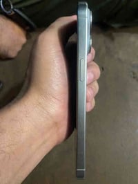 للبيع ١٥ برو ماكس بطاريه ٨٤ بغداد  سعر ٩٥٠ الف  الاتصال ٠٧٧٥٣٩٥٠٢٥٥