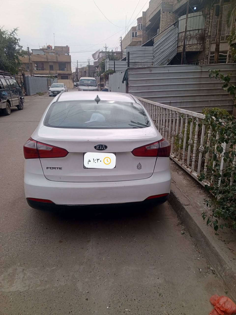 كيا فورتي 2016 وارد امريكي محرك دوش 1800
ماشيه 125 رقم بغداد بسمي
بيها صبغ ابيع احزام مكانها بغداد 
الزعفرانيه 
رقم تلفون ***********
