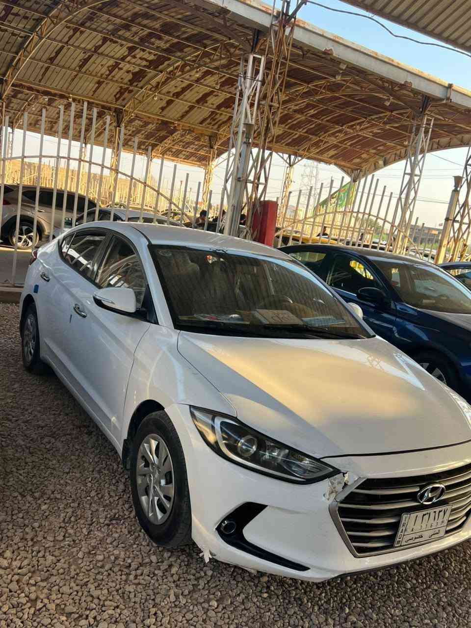 السلام عليكم للبيع هونداي النترا موديل 17. رقم مثنئ حرة مداور ثاني يوم  محرك 2000 دوش شرط ما  مفتوح.   بس بي بدايه بخار بصيط شرط بدون تنقيص شرط   تبريد ثلج 🥶 حداديه 100% ع الفحص  تخم تاير جديد السيارة سونارهه مرفق بلمنشور السعر 125$ وبيها مجال  *********** للاستفسار . موجود ع النت
